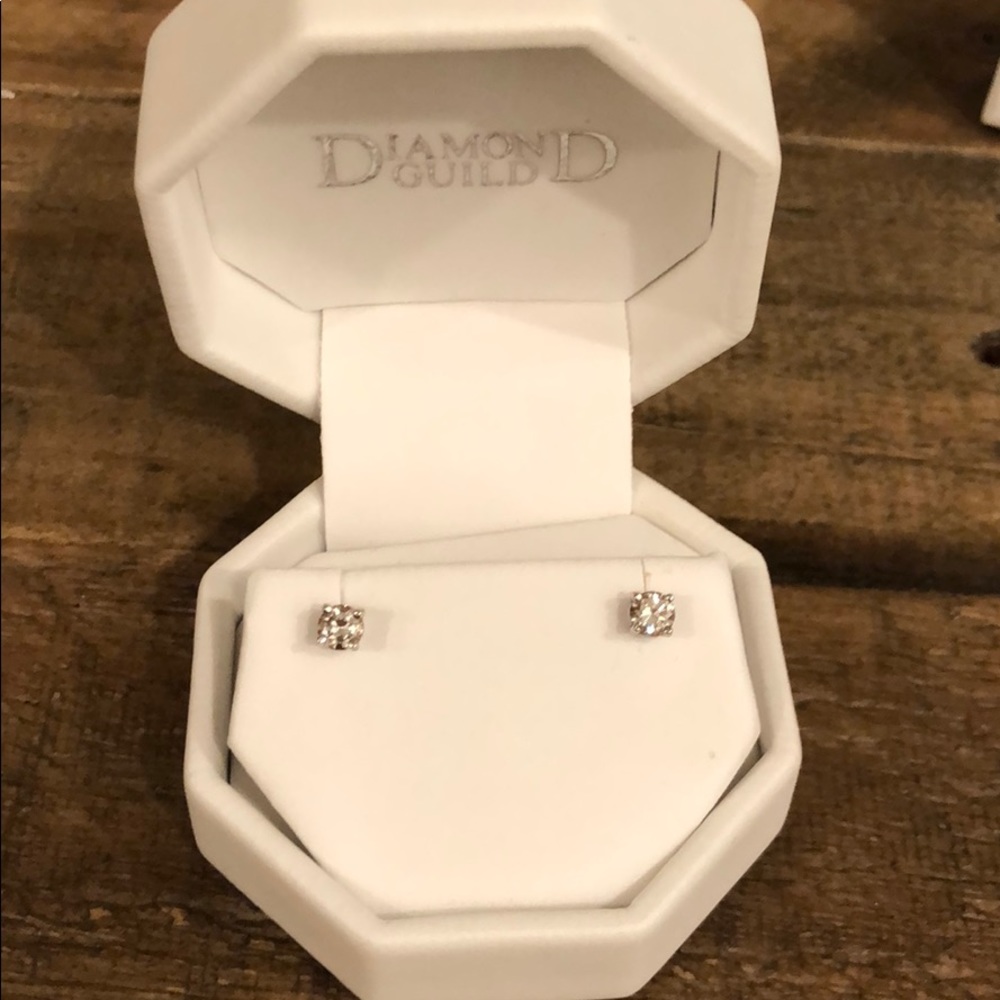 .25 ct diamond stud earrings